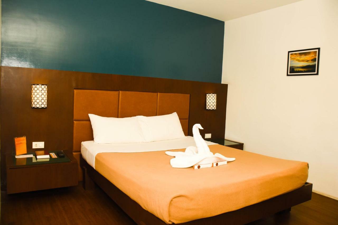 Tacloban Plaza Hotel Ngoại thất bức ảnh